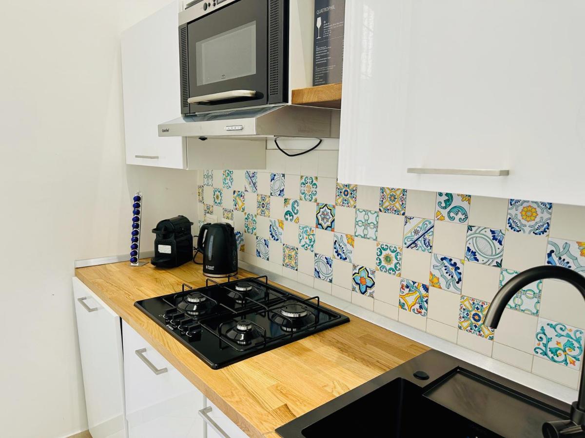 Garibaldi 118 Luxury Apartment نابولي المظهر الخارجي الصورة