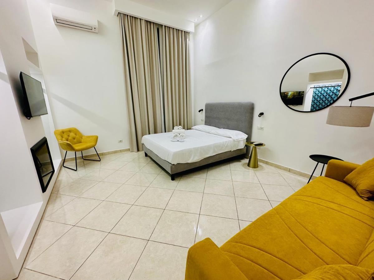Garibaldi 118 Luxury Apartment نابولي المظهر الخارجي الصورة